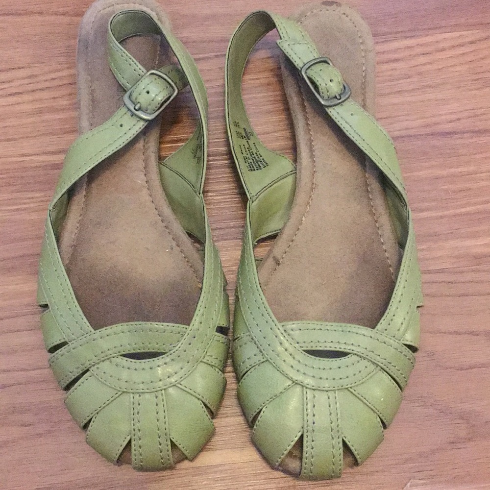 Green Sandal Flats with buckle
